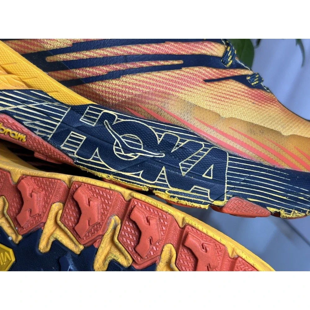 Hoka One One hoka one